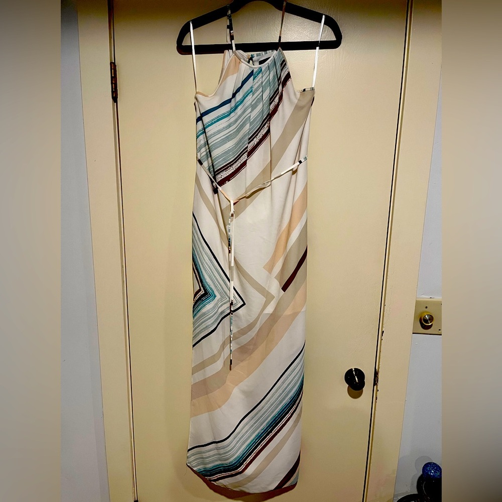 White House | Black Market women’s floor length dress